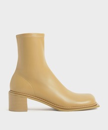 CHARLES & KEITH | ビーステッチトリム アンクルブーツ / Bee Stitch-Trim Ankle Boots(ブーツ)
