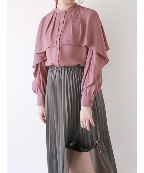 Te chichi（テチチ）の「ケープ風ラッフルブラウス（シャツ/ブラウス・レディース・ライトベージュ/ピンク/グレー・ﾌﾘ-）」の3枚目の写真