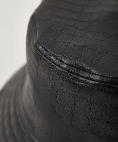 UNITED TOKYO（ユナイテッドトウキョウ）の「Emboss synthetic leather バケッタハット（ハット・メンズ・ブラック/アイボリー・FREE）」の21枚目の写真