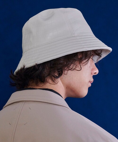 UNITED TOKYO（ユナイテッドトウキョウ）の「Emboss synthetic leather バケッタハット（ハット・メンズ・ブラック/アイボリー・FREE）」の4枚目の写真