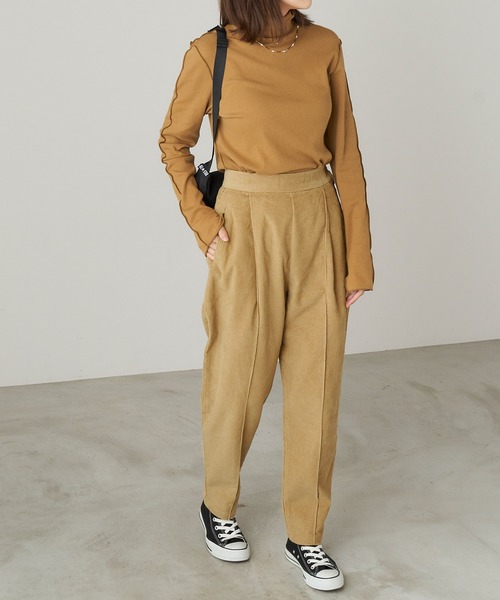 Chaco closet(チャコ クローゼット)の「コーデュロイテーパードパンツ(その他パンツ・レディース・ベージュ/ブラウン/ミント/ライトベージュ/テラコッタ・FREE)」の9枚目の写真