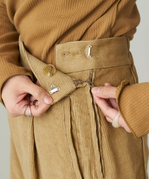 Chaco closet(チャコ クローゼット)の「コーデュロイテーパードパンツ(その他パンツ・レディース・ベージュ/ブラウン/ミント/ライトベージュ/テラコッタ・FREE)」の21枚目の写真
