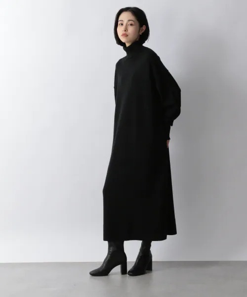 LOWRYS FARM（ローリーズファーム）の「タートルネックニットワンピース　216078（ワンピース・レディース・ブラック/ブルー/グリーン/アイボリー・FREE）」の2枚目の写真