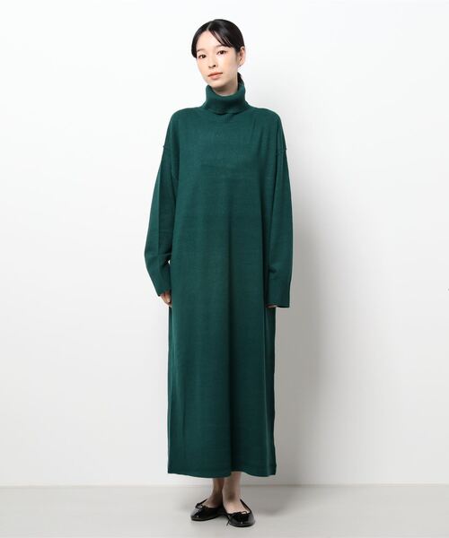 LOWRYS FARM（ローリーズファーム）の「タートルネックニットワンピース　216078（ワンピース・レディース・ブラック/ブルー/グリーン/アイボリー・FREE）」の19枚目の写真