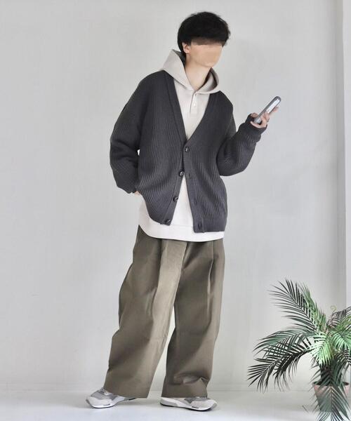 coen by Mr.SZK（コーエンバイミスタースズキ）の「ドロップショルダールーズカーディガン【coen × Mr.SZK】（カーディガン/ボレロ・メンズ・ベージュ/オレンジ/グレー・SMALL/MEDIUM/LARGE/X-LARGE）」の18枚目の写真