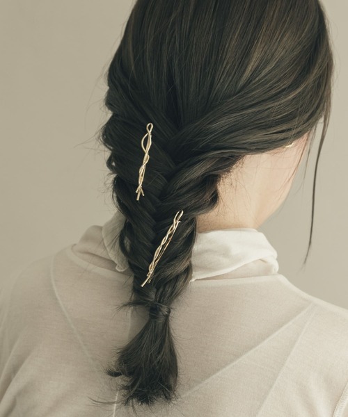 SMELLY(スメリー)の「ランダムラインヘアピンセット(ヘアピン・レディース・ゴールド・-)」の2枚目の写真