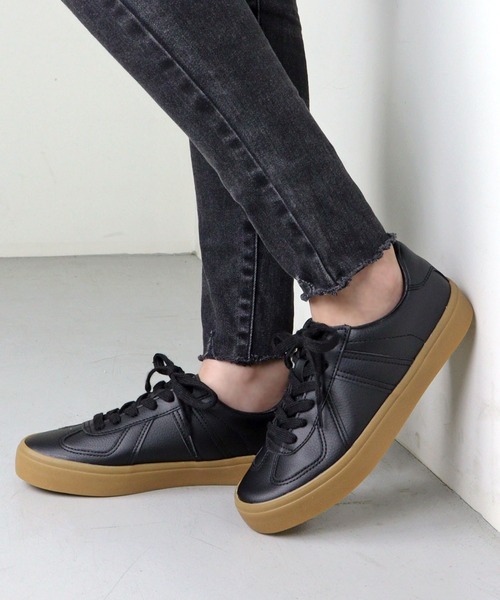 GERMAN TRAINER（ジャーマントレーナー）の「AAA+ /  ジャーマントレーナー ミリタリースニーカー (2404)（スニーカー・レディース・ホワイト/ブラック/ブラック×ブラック/カーキ/グレー/ベージュ/ブラウン/ダークブラウン/ネイビー/ホワイト×ホワイト/キャメル/シルバー/ライトブラウン・41/40/37/43/45/39/38/42/36/44/35）」の21枚目の写真