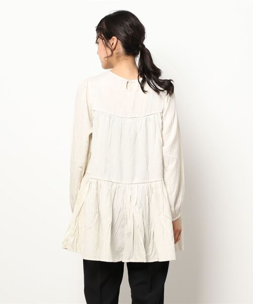 ehka sopo（エヘカソポ）の「ティアードチュニックブラウス（シャツ/ブラウス・レディース・キナリ/ブラック/ベージュ・ﾌﾘ-）」の5枚目の写真