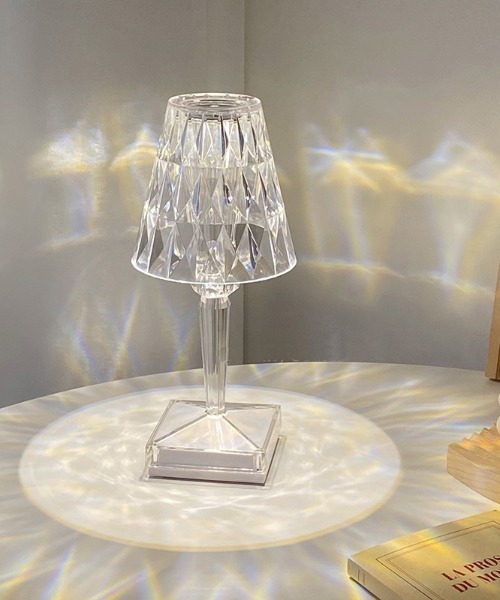 Made in I（メイドインアイ）の「クリスタルカットUSBデスクランプ（照明・レディース・クリア・FREE）」の5枚目の写真