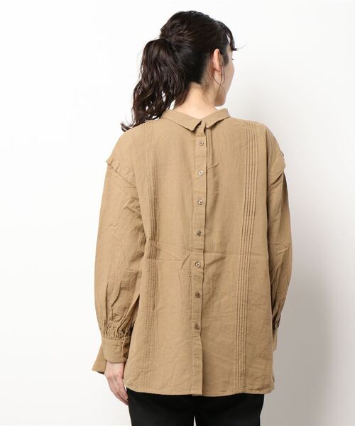 Samansa Mos2（サマンサ モスモス）の「前後着ピンタックシャツ（シャツ/ブラウス・レディース・チャコール/ベージュ/オフホワイト・ﾌﾘ-）」の5枚目の写真