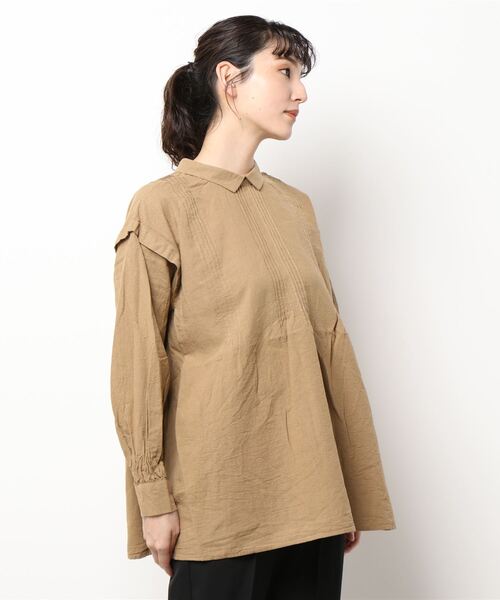 Samansa Mos2（サマンサ モスモス）の「前後着ピンタックシャツ（シャツ/ブラウス・レディース・チャコール/ベージュ/オフホワイト・ﾌﾘ-）」の7枚目の写真