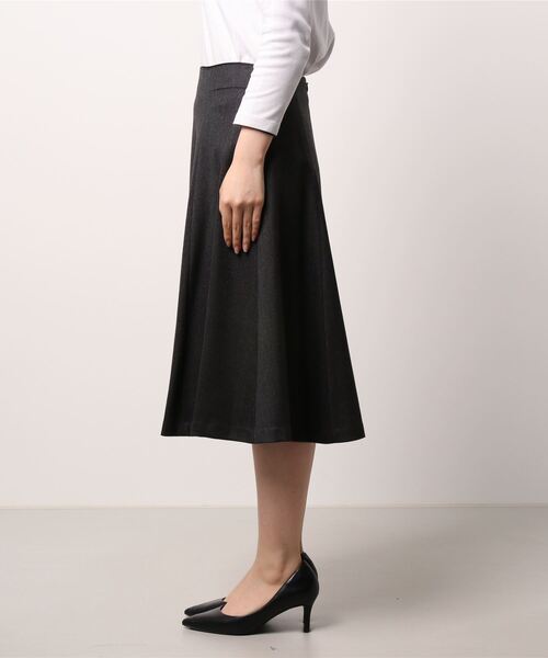 NEWYORKER(ニューヨーカー)の「シャンブレーボタニー 知的サーキュラースカート(スカート・レディース・グリーン系その他3/ダークグレー・7号/13号/11号)」の8枚目の写真