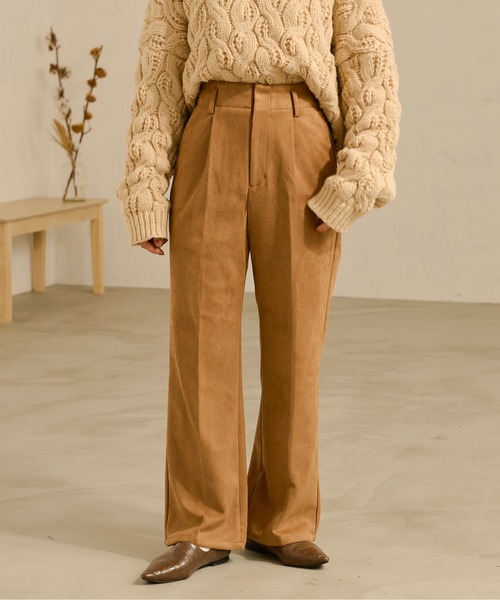 Ambre Neige(アンブルネージュ)の「フェイクスウェードセミフレアパンツ/【WEB/EC限定商品】(スラックス・レディース・アイボリー/モカ/ライトブラウン・FREE)」の17枚目の写真