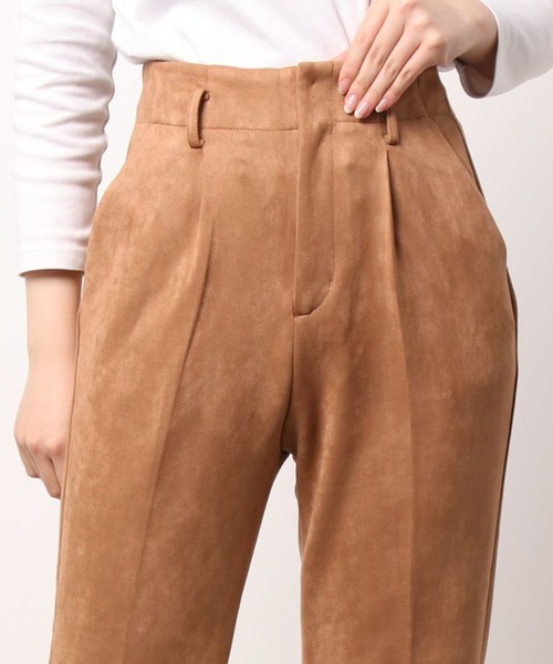 Ambre Neige(アンブルネージュ)の「フェイクスウェードセミフレアパンツ/【WEB/EC限定商品】(スラックス・レディース・アイボリー/モカ/ライトブラウン・FREE)」の15枚目の写真