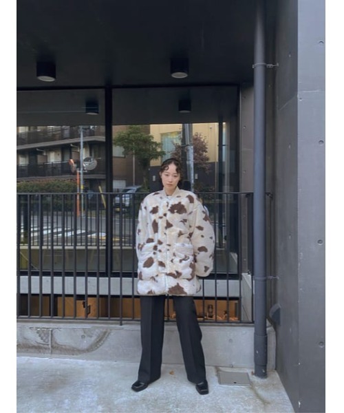 MOUSSY（マウジー）の「CENTER PRESS TUCK パンツ（その他パンツ・レディース・ブラック/ライトパープル/ライトベージュ・1/2/0）」の4枚目の写真