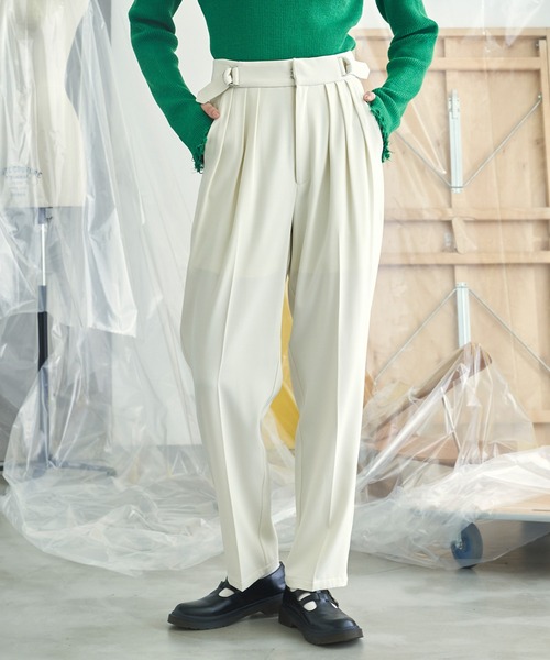 VACANCY(ヴァカンシー)の「トリプルタックテーパードパンツ(その他パンツ・レディース・グリーン/ブラック/ホワイト・LARGE/MEDIUM/SMALL)」の4枚目の写真