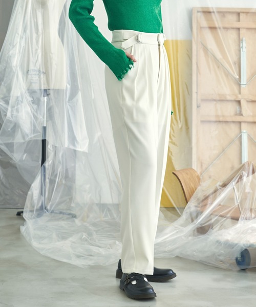 VACANCY(ヴァカンシー)の「トリプルタックテーパードパンツ(その他パンツ・レディース・グリーン/ブラック/ホワイト・LARGE/MEDIUM/SMALL)」の6枚目の写真