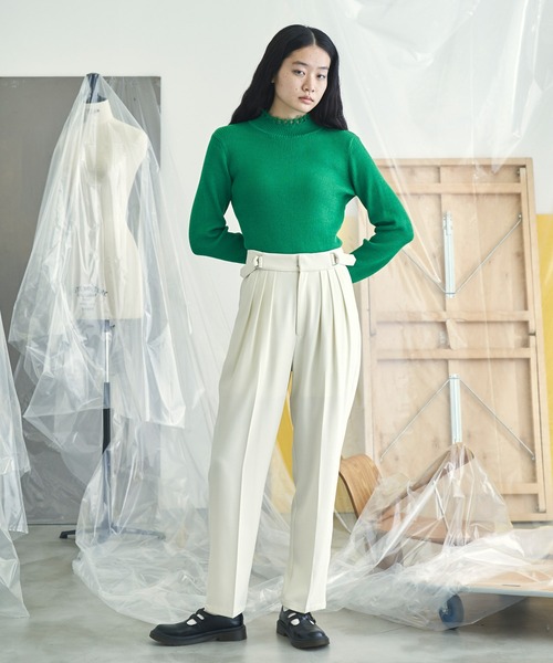 VACANCY(ヴァカンシー)の「トリプルタックテーパードパンツ(その他パンツ・レディース・グリーン/ブラック/ホワイト・LARGE/MEDIUM/SMALL)」の9枚目の写真