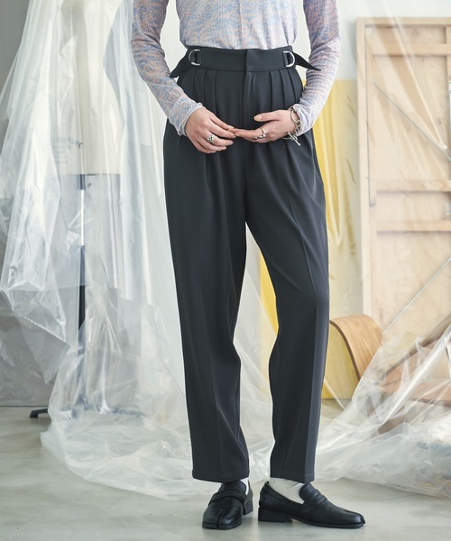 VACANCY(ヴァカンシー)の「トリプルタックテーパードパンツ(その他パンツ・レディース・グリーン/ブラック/ホワイト・LARGE/MEDIUM/SMALL)」の16枚目の写真