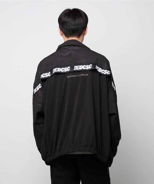 DC(ディーシー)の「DC/ディーシー ジャケット DJK221027(ナイロンジャケット・メンズ・ブラック/レッド・M/L/XL)」の4枚目の写真