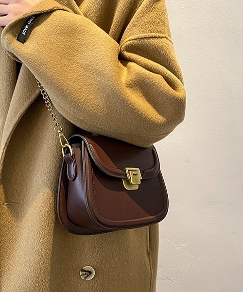 .KOM(ドットコム)の「『.kom/ドットケーオーエム』チェーンデザイン ミニショルダーバッグ(ショルダーバッグ・レディース・ダークブラウン/ブラック/ブラウン・FREE)」の5枚目の写真