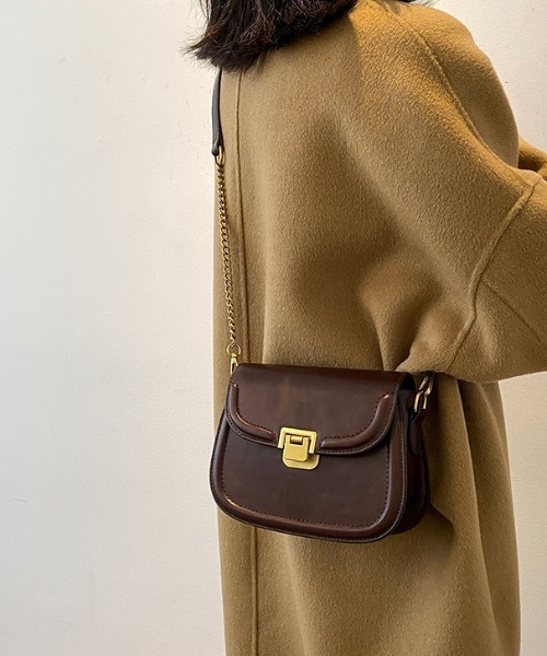 .KOM(ドットコム)の「『.kom/ドットケーオーエム』チェーンデザイン ミニショルダーバッグ(ショルダーバッグ・レディース・ダークブラウン/ブラック/ブラウン・FREE)」の9枚目の写真