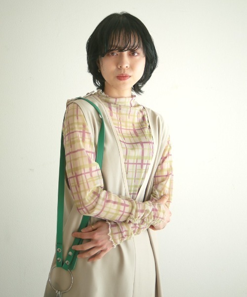 spoon store(スプーンストア)の「シアーハイネックインナー(シャツ/ブラウス・レディース・オレンジ/グリーン/チェック/ブラック/アイボリー/モカ・フリー)」の6枚目の写真