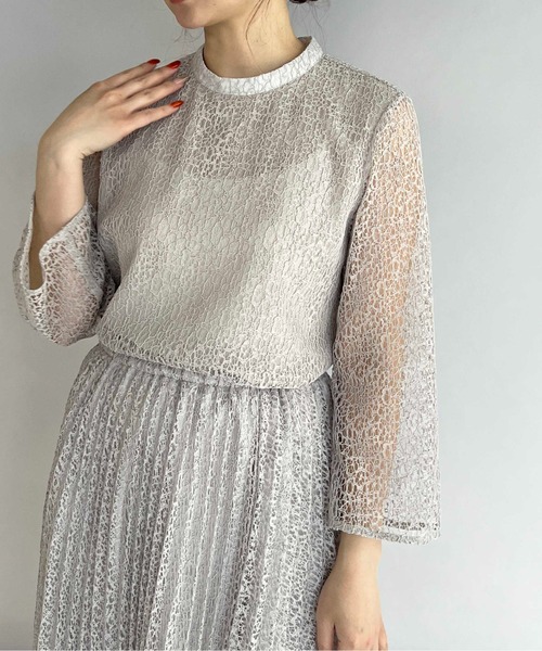 PICCIN(ピッチン)の「袖フレアアイリッシュレースブラウス(シャツ/ブラウス・レディース・ネイビー/グレイッシュベージュ・M)」の6枚目の写真