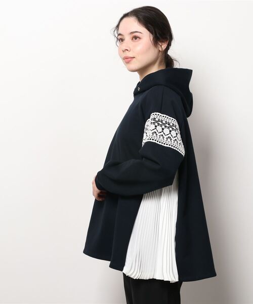 EZUMi(エズミ)の「EZUMi(エズミ)レースコンビサイドプリーツパーカー/YEAW21CS01(パーカー・レディース・ネイビー・FREE)」の3枚目の写真