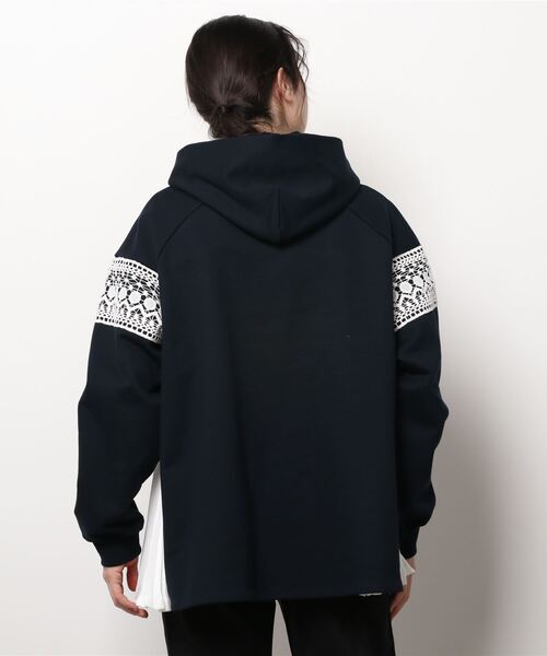 EZUMi(エズミ)の「EZUMi(エズミ)レースコンビサイドプリーツパーカー/YEAW21CS01(パーカー・レディース・ネイビー・FREE)」の2枚目の写真