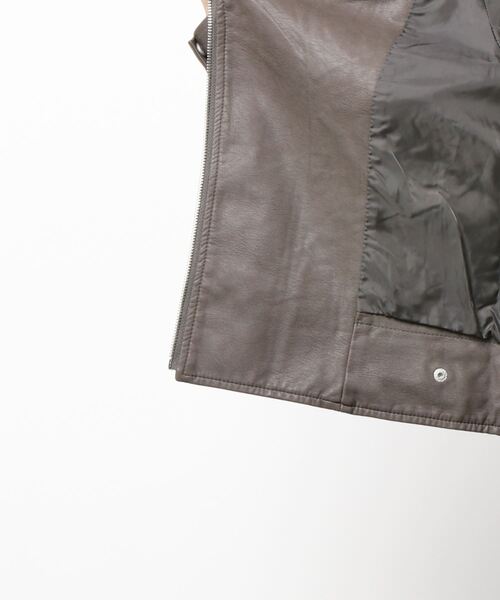 NICOLE white（ニコルホワイト）の「フェイクレザー ライダースジャケット【ダブル】（ライダースジャケット・レディース・ベージュ/ブラック/アッシュグレー・MEDIUM/LARGE）」の7枚目の写真