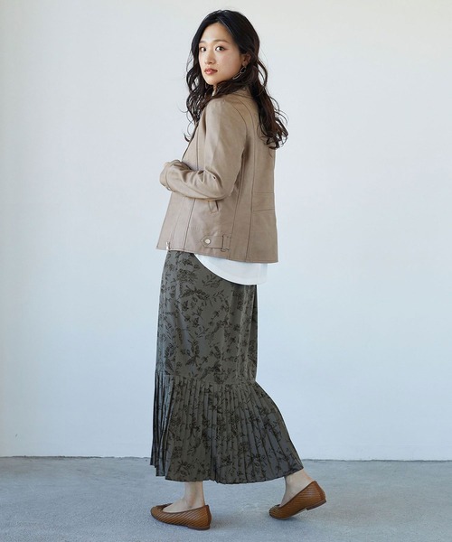 NICOLE white（ニコルホワイト）の「フェイクレザー ライダースジャケット【ダブル】（ライダースジャケット・レディース・ベージュ/ブラック/アッシュグレー・MEDIUM/LARGE）」の22枚目の写真