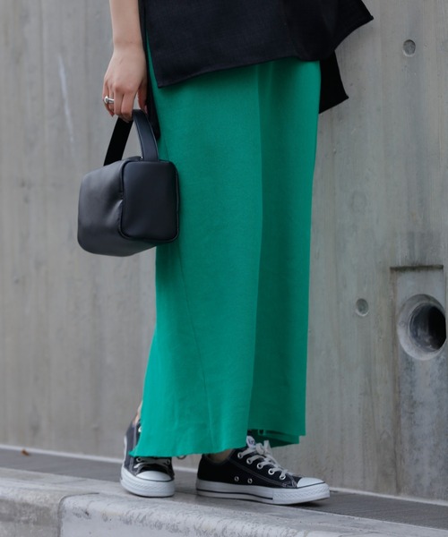 CIAOPANIC TYPY（チャオパニックティピー）の「麻混ニットIラインスカート（スカート・レディース・ブルー/イエロー/グリーン/ベージュ/チャコールグレー・ONE SIZE）」の3枚目の写真