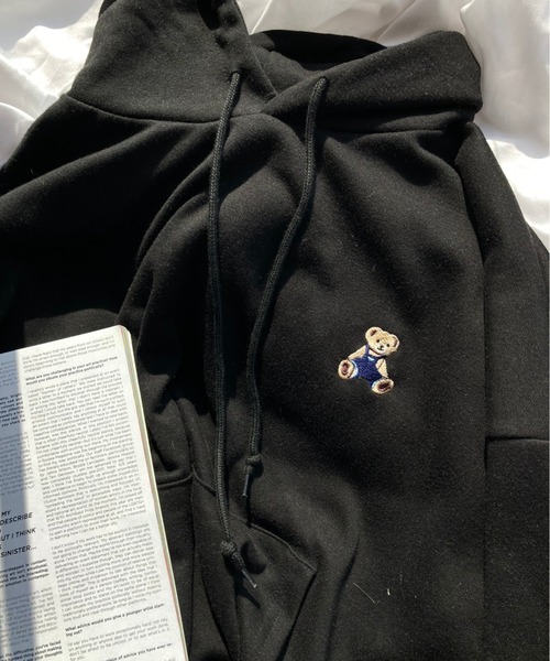 WC(ダブル シー)の「クマ刺繍パーカー(パーカー・レディース・ブラック/ホワイト・FREE)」の2枚目の写真