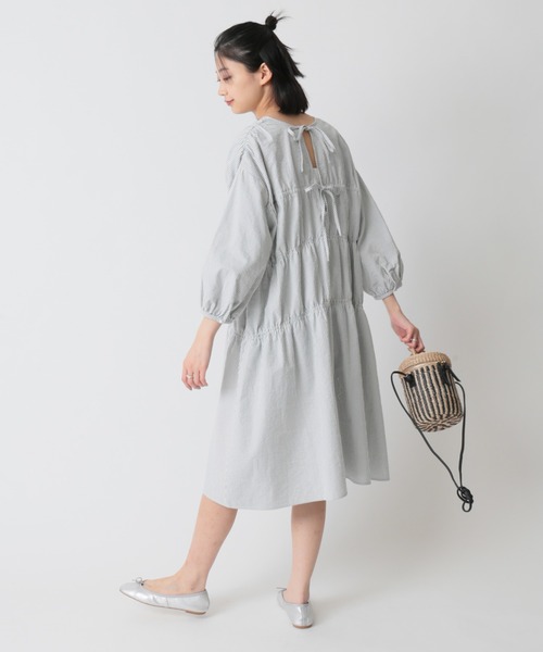 U by SPICK&SPAN(ユーバイスピックアンドスパン)の「バックリボンギャザーワンピース◆(ワンピース・レディース・ベージュ/ネイビー/サックスブルー・FREE)」の3枚目の写真