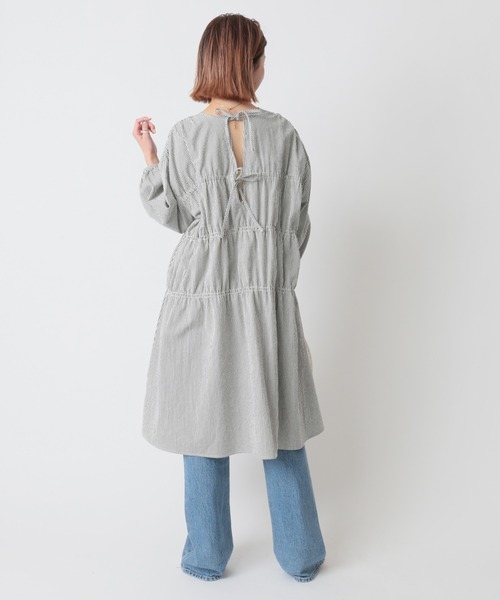U by SPICK&SPAN(ユーバイスピックアンドスパン)の「バックリボンギャザーワンピース◆(ワンピース・レディース・ベージュ/ネイビー/サックスブルー・FREE)」の18枚目の写真