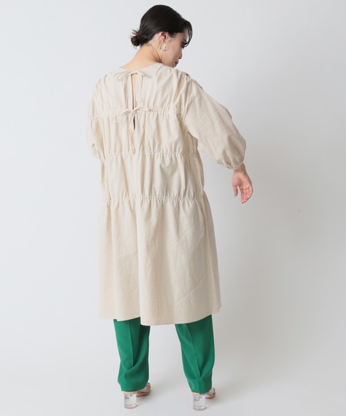U by SPICK&SPAN(ユーバイスピックアンドスパン)の「バックリボンギャザーワンピース◆(ワンピース・レディース・ベージュ/ネイビー/サックスブルー・FREE)」の8枚目の写真