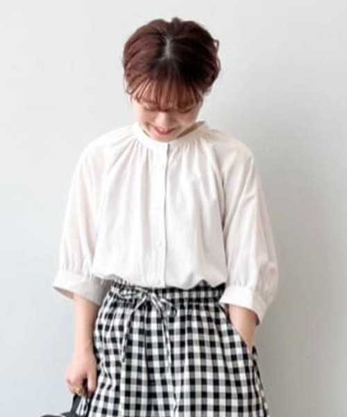 studio CLIP（スタディオクリップ）の「シングルガーゼバンドカラースリーブシャツ（シャツ/ブラウス・レディース・ライトグレー/ブラック/ライトベージュ/ブルー/グリーン/スモーク/ネイビー・MEDIUM/LARGE）」の3枚目の写真