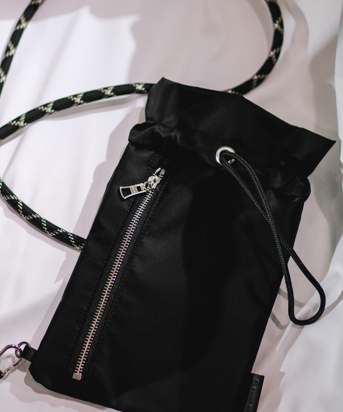 MSPC（エムエスピーシー）の「【YOSEMITE STRAP × MSPC】KINNCHAKU BAG(巾着ショルダーバッグ)（ショルダーバッグ・メンズ・ブラック・FREE）」の2枚目の写真