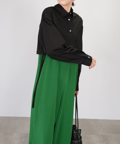 ANDJ(アンドジェイ)の「ショート丈ルーズシャツ(シャツ/ブラウス・レディース・ブラック/オフホワイト・M)」の4枚目の写真