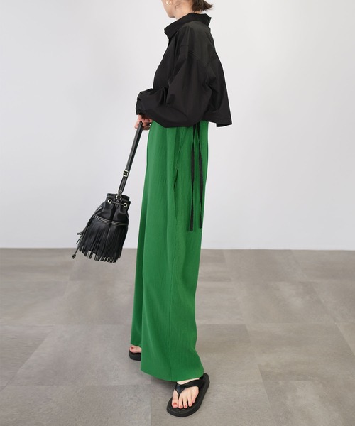 ANDJ(アンドジェイ)の「ショート丈ルーズシャツ(シャツ/ブラウス・レディース・ブラック/オフホワイト・M)」の7枚目の写真