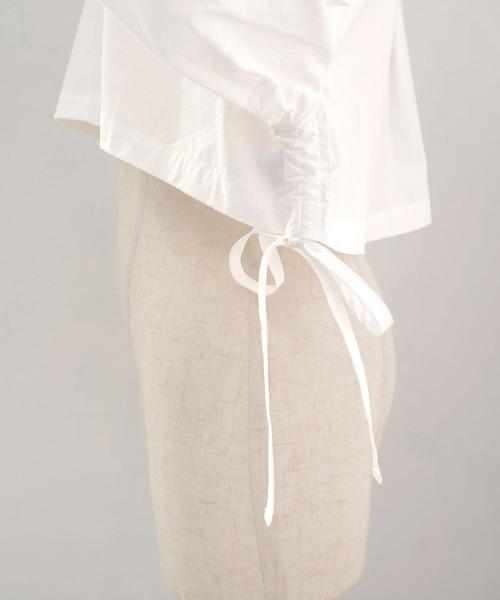 ANDJ(アンドジェイ)の「ショート丈ルーズシャツ(シャツ/ブラウス・レディース・ブラック/オフホワイト・M)」の5枚目の写真