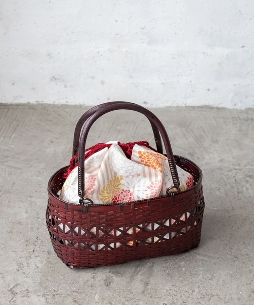 ゆかた館グレース（ユカタカングレース）の「籠バッグ（和装小物・レディース・ストライプ/チェック/ブラック系/ブラック系1/ベージュ系1/ネイビー系/ブルー系/ブルー系1/イエロー系/ピンク系/レッド系/レッド系1/レッド系2/レッド系3/ベージュ系/レッド系その他/ブラック系2/ブラック系3/ピンク/ネイビー系2/ネイビー系1/イエロー系1/レッド系5/レッド系4・FREE）」の7枚目の写真