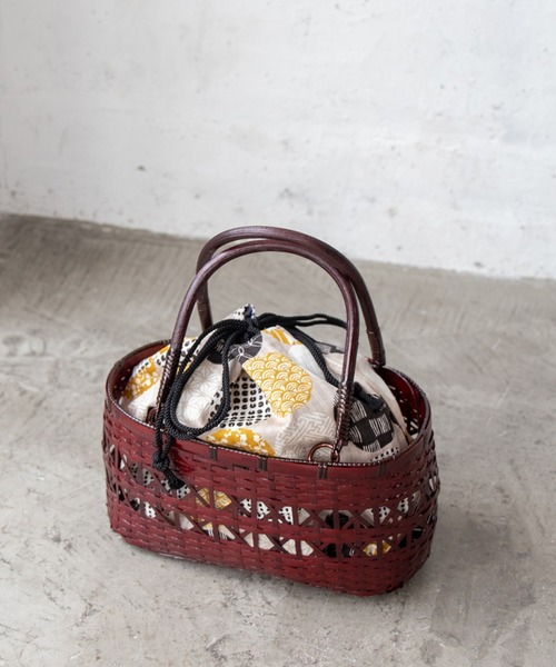 ゆかた館グレース（ユカタカングレース）の「籠バッグ（和装小物・レディース・ストライプ/チェック/ブラック系/ブラック系1/ベージュ系1/ネイビー系/ブルー系/ブルー系1/イエロー系/ピンク系/レッド系/レッド系1/レッド系2/レッド系3/ベージュ系/レッド系その他/ブラック系2/ブラック系3/ピンク/ネイビー系2/ネイビー系1/イエロー系1/レッド系5/レッド系4・FREE）」の13枚目の写真