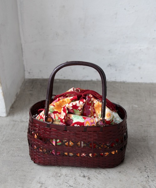 ゆかた館グレース（ユカタカングレース）の「籠バッグ（和装小物・レディース・ストライプ/チェック/ブラック系/ブラック系1/ベージュ系1/ネイビー系/ブルー系/ブルー系1/イエロー系/ピンク系/レッド系/レッド系1/レッド系2/レッド系3/ベージュ系/レッド系その他/ブラック系2/ブラック系3/ピンク/ネイビー系2/ネイビー系1/イエロー系1/レッド系5/レッド系4・FREE）」の18枚目の写真