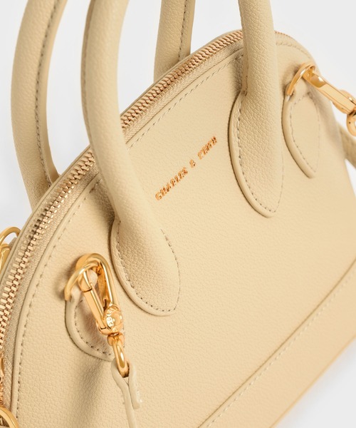 CHARLES & KEITH(チャールズ & キース)の「Harmonee ハーモニー ボウリングバッグ(ショルダーバッグ・レディース・グリーン/ブラック/オレンジ系その他3/ベージュ・S)」の10枚目の写真