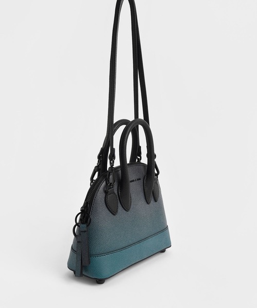 CHARLES & KEITH(チャールズ & キース)の「Harmonee ハーモニー ボウリングバッグ(ショルダーバッグ・レディース・グリーン/ブラック/オレンジ系その他3/ベージュ・S)」の13枚目の写真