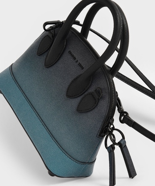 CHARLES & KEITH(チャールズ & キース)の「Harmonee ハーモニー ボウリングバッグ(ショルダーバッグ・レディース・グリーン/ブラック/オレンジ系その他3/ベージュ・S)」の14枚目の写真