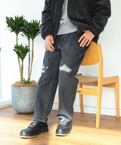 BEAMS（ビームス）の「BEAMS / ダメージ ワイドデニム（その他パンツ・メンズ・ブラック系その他4/インディゴブルー・M/L/S/XL）」の2枚目の写真