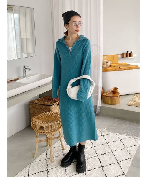 Ungrid(アングリッド)の「ハイネックジップニットワンピース(ワンピース・レディース・ブルー/ブラウン/ブラック・FREE)」の8枚目の写真